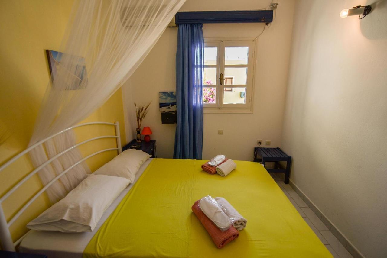 Villa Kostas Perissa  Bagian luar foto